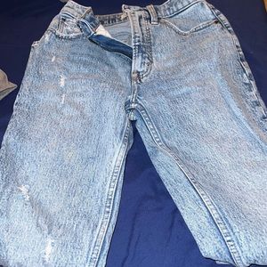 Woman’s 90s skinny high rise jeans in a size 00